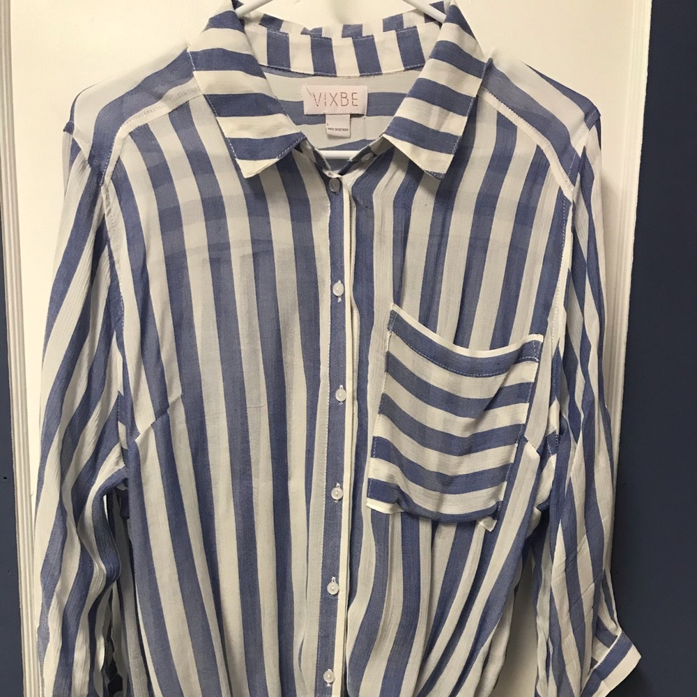 Vixbe tie front top